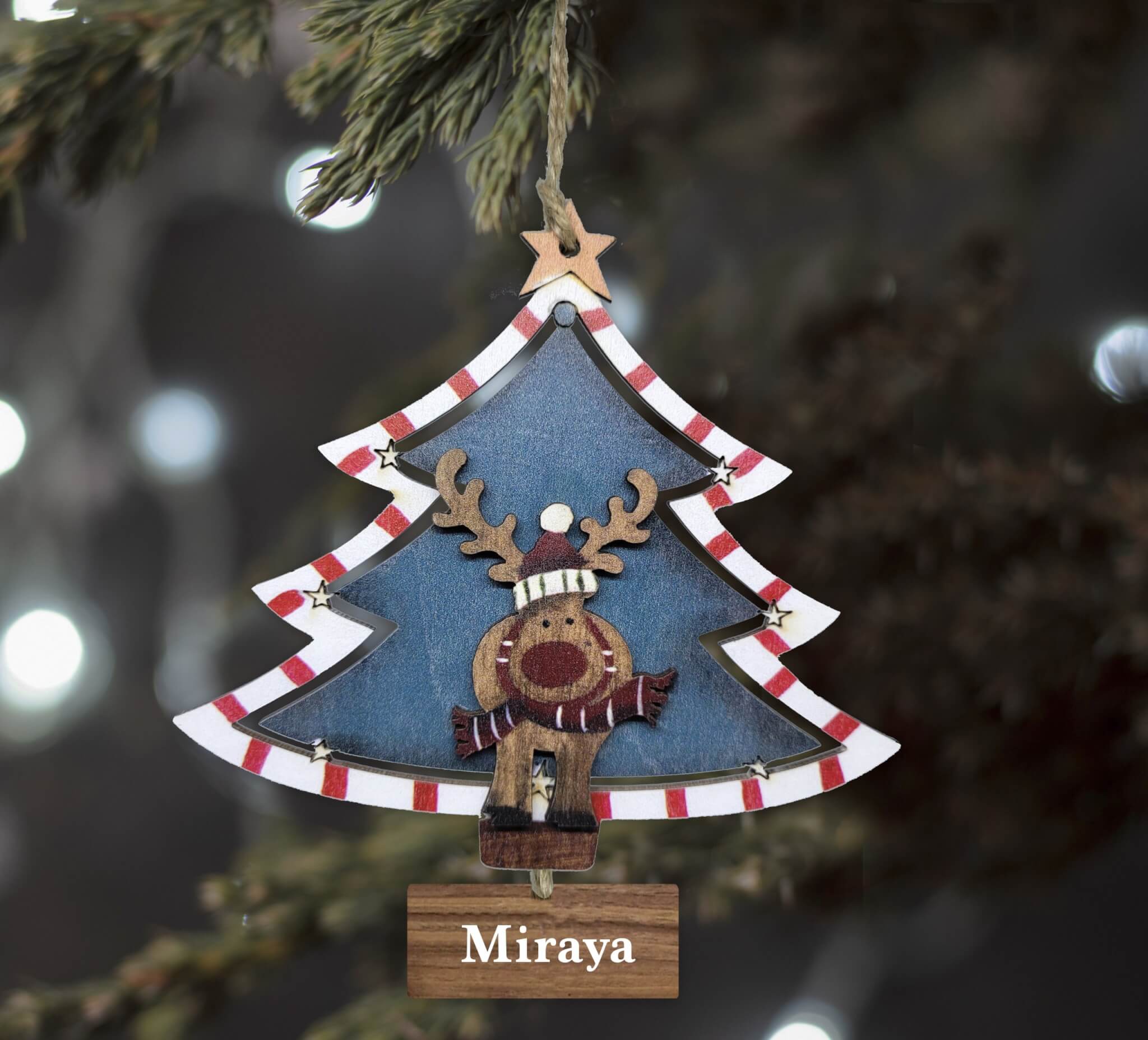 WOODEN CHRISTMAS TREE WITH REINDEER ORNAMENT - GREEN 2